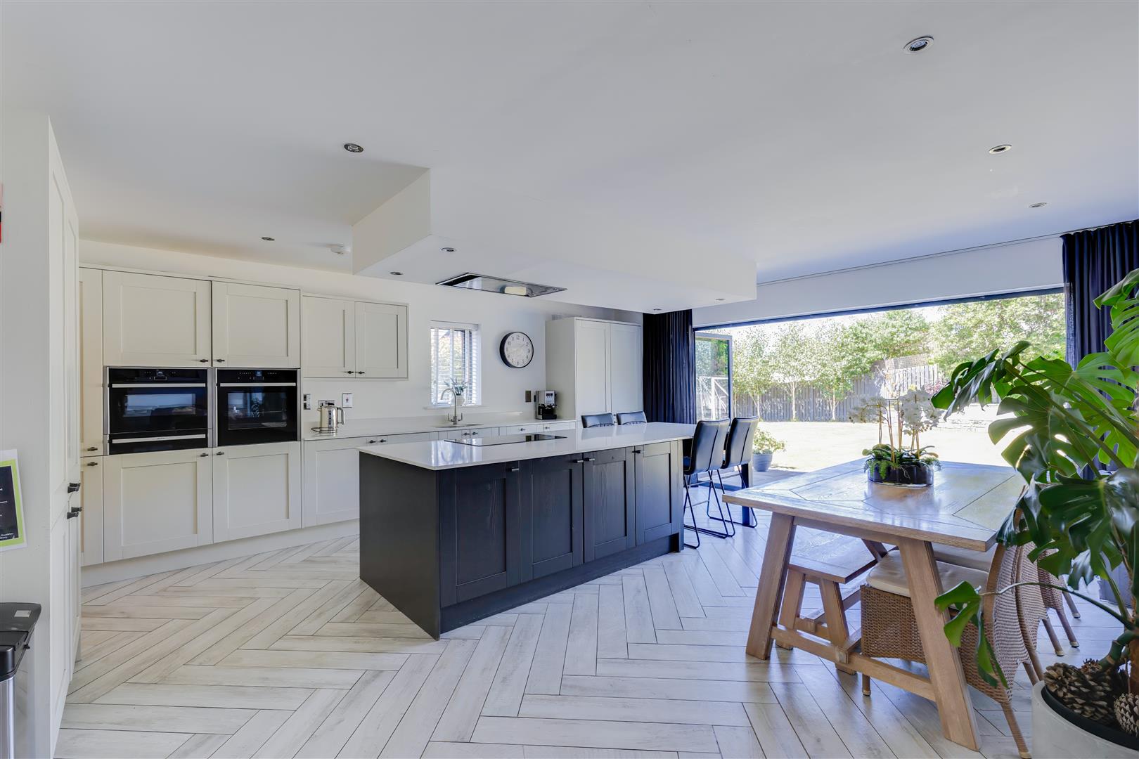 Craig Yr Eos Avenue, Ogmore by Sea, Vale of Glamorgan, CF32 0PF